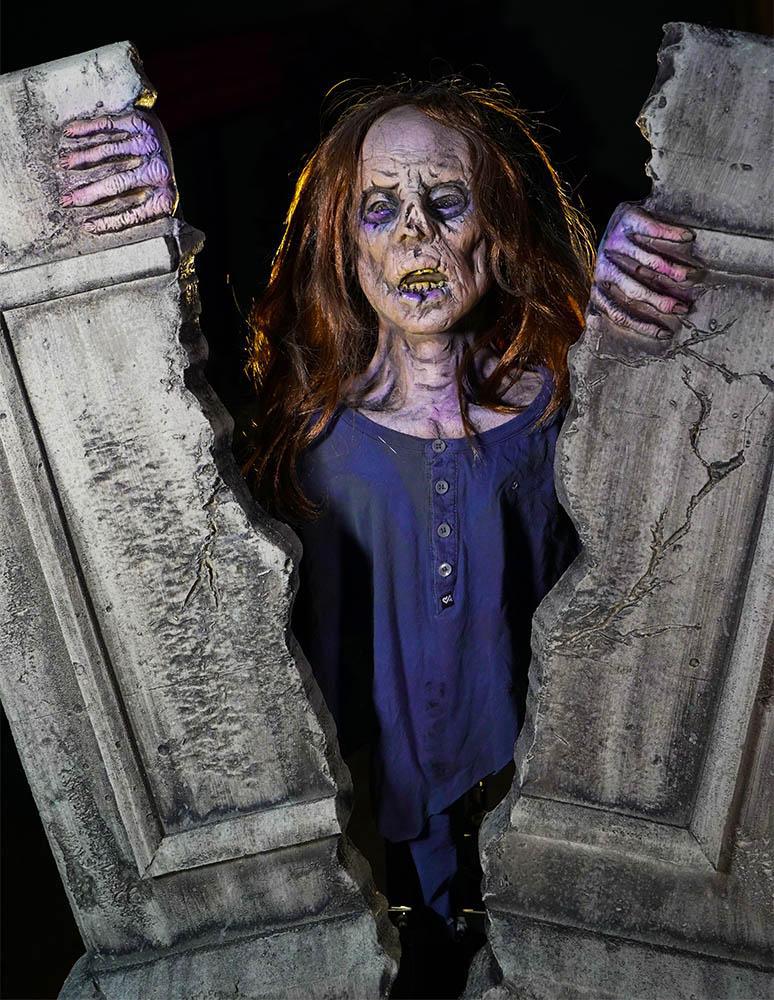 Cracking Crypt Zombie Tombstone Animatronic – Distortions Unlimited