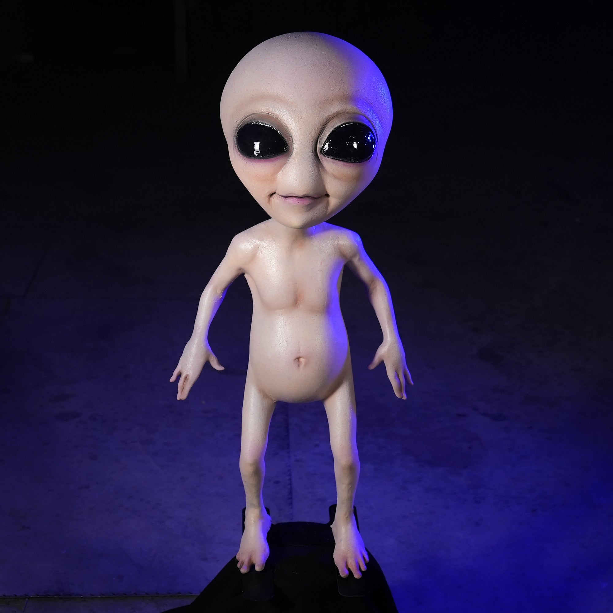JET Alien Full-Body Standing Alien Prop For Sale At Distortions Unlimited