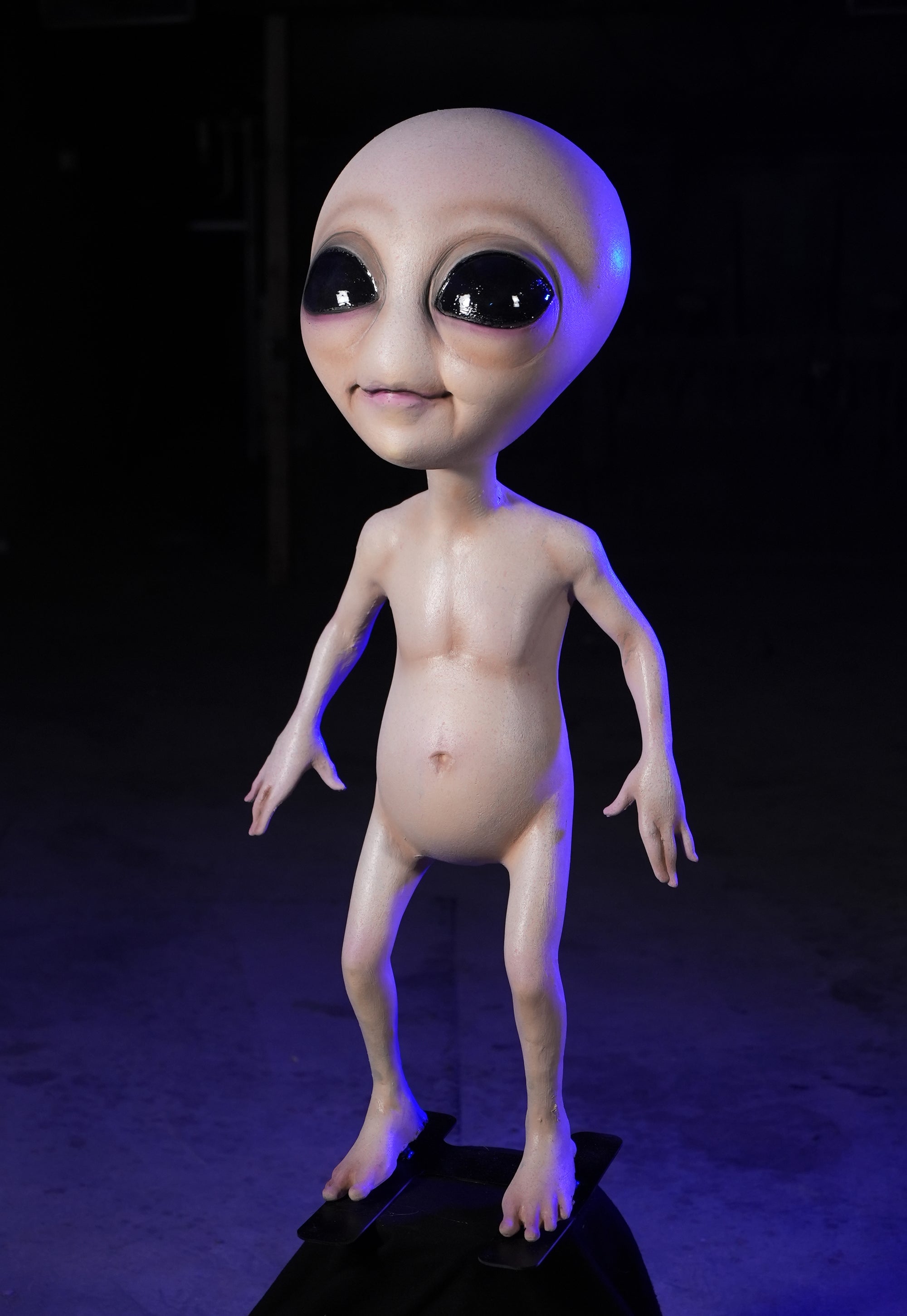 JET Alien Full-Body Standing Alien Prop For Sale At Distortions Unlimited