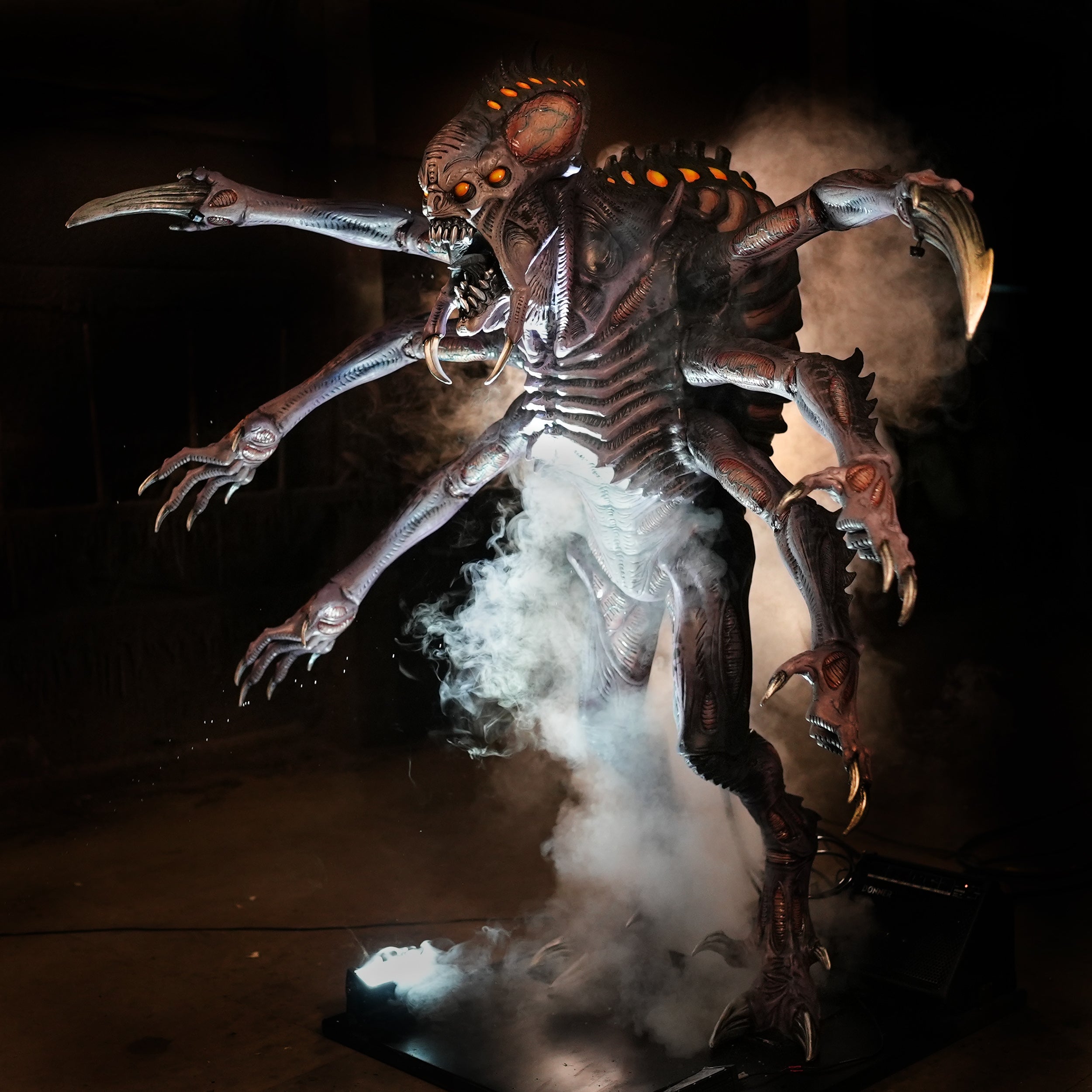 Xenovore Animatronic Alien Horror Prop by Distortions Unlimited