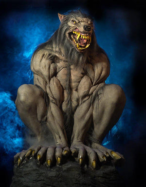 Giant wolf animatronic prop. Wicked Wolf is made by Distortions Unlimited